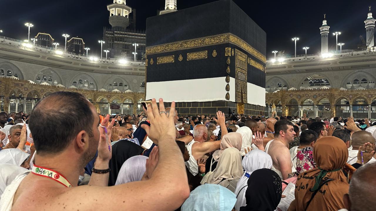 1- Hac kimlere farzdır?