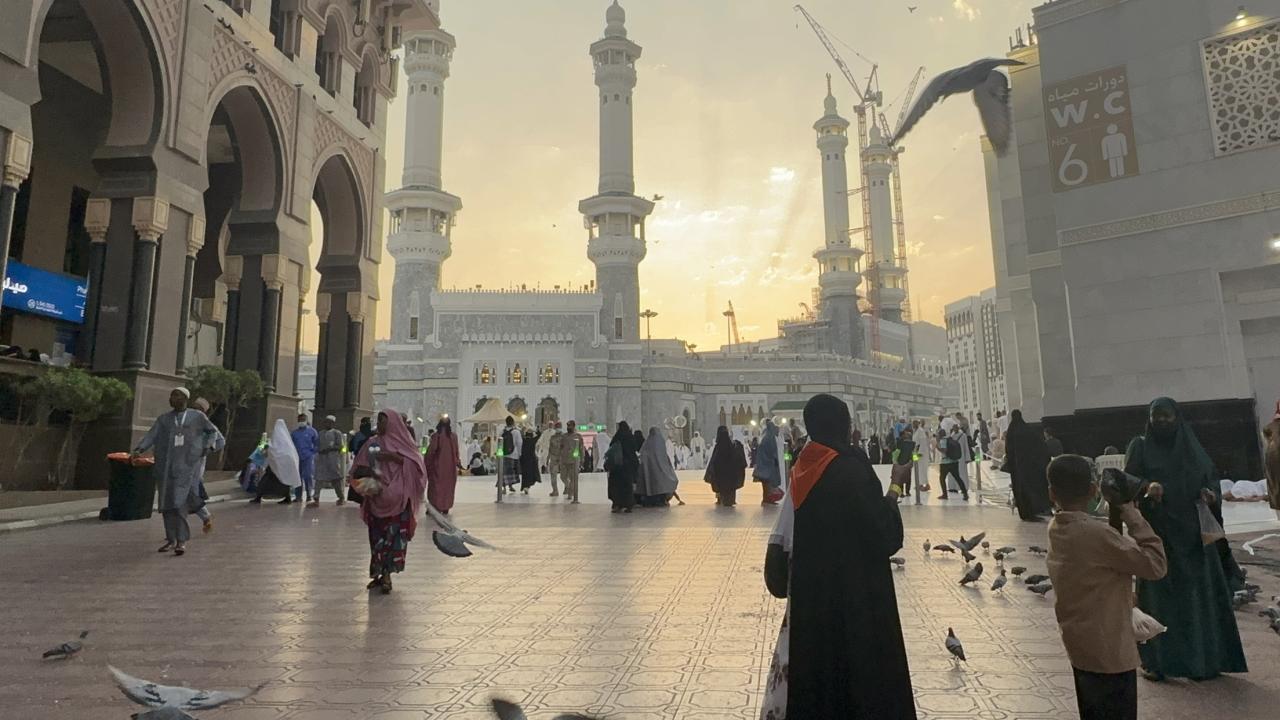 9- Borçlanarak hacca gitmek doğru mudur?