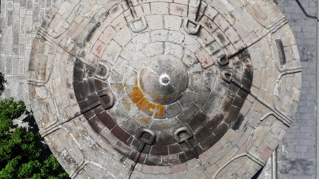 "Orta Asya Türk geleneklerinden geçmiş motifler mevcut"