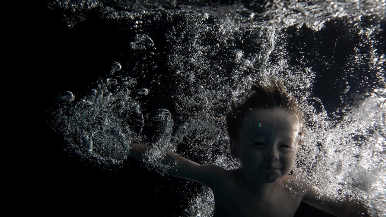 Tuzla temizlenen havuzlarda yüzüyorlar