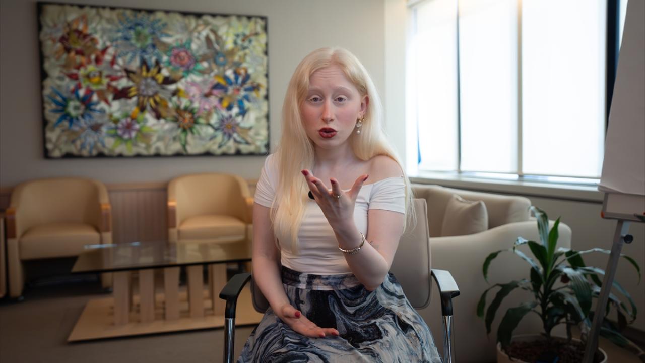 "Yanımdan konuşarak geçenleri duymak çok üzücü"