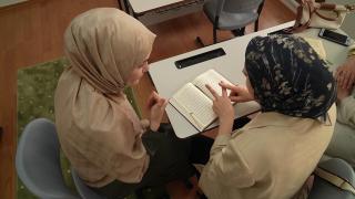 İşitme engellilere Kur'an-ı Kerim öğretiyor