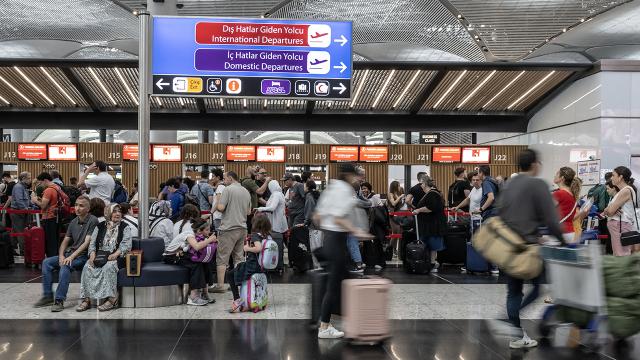 Son 8 ayda en fazla yabancı ziyaretçi Rusya ve Almanya'dan haber görseli