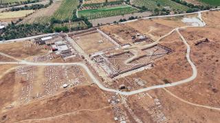 Erozyonla gelen toprak Tripolis Antik Kenti'ni korumuş