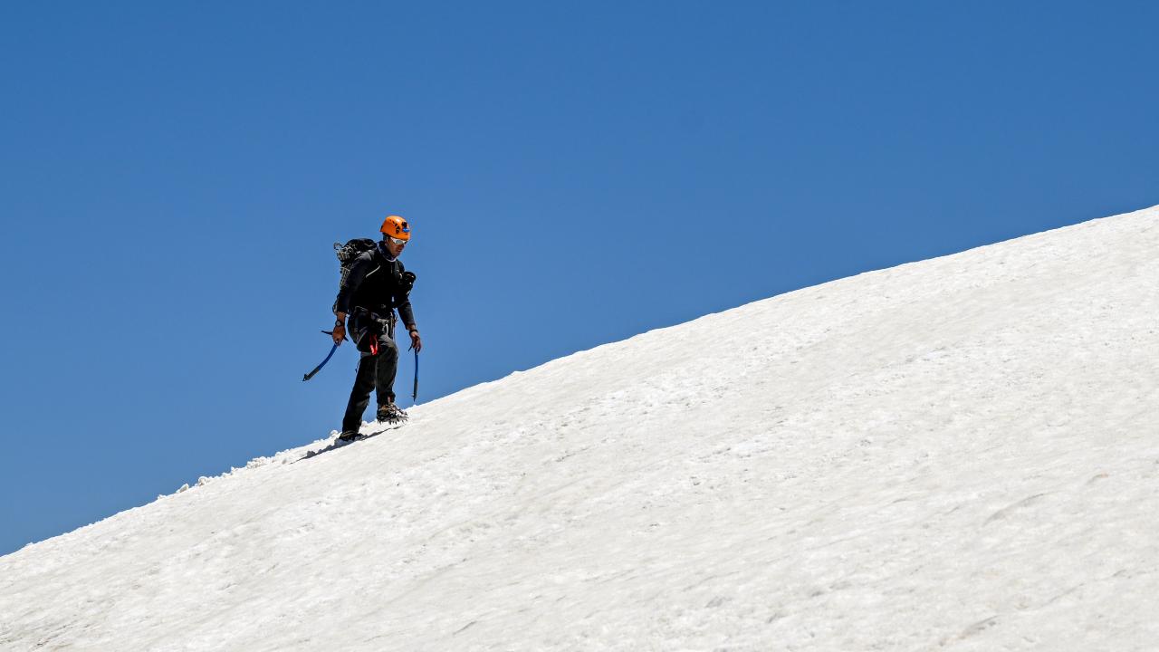 "Bölgede ilk defa dağ kayağı yaptık"