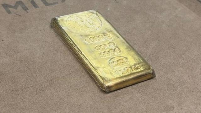 İstanbul'da kuyumcudan altın çalan kişiyi iş yeri çalışanları yakaladı