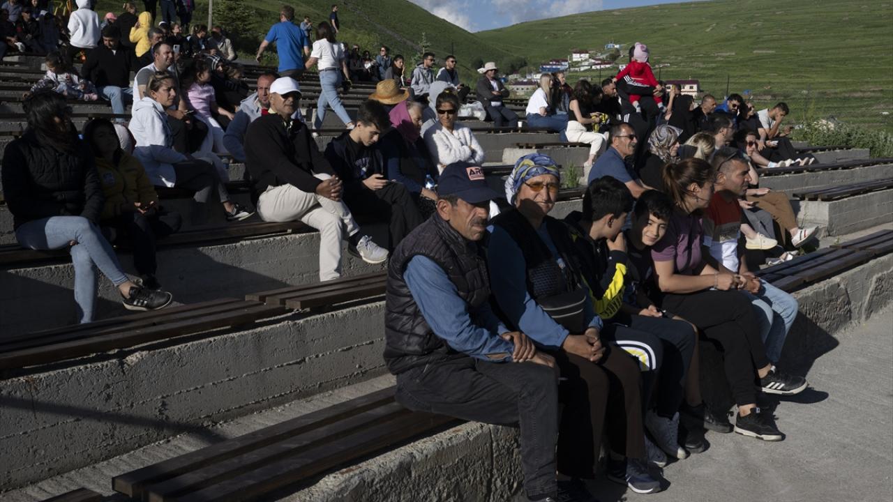 Damal`da oluşan Atatürk silüeti