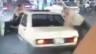 Drift yapan araç vatandaşa çarptı