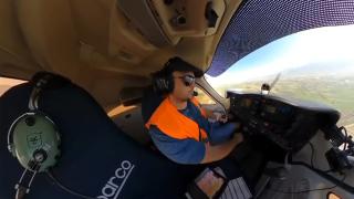 Motoru duran uçağı böyle indirdi