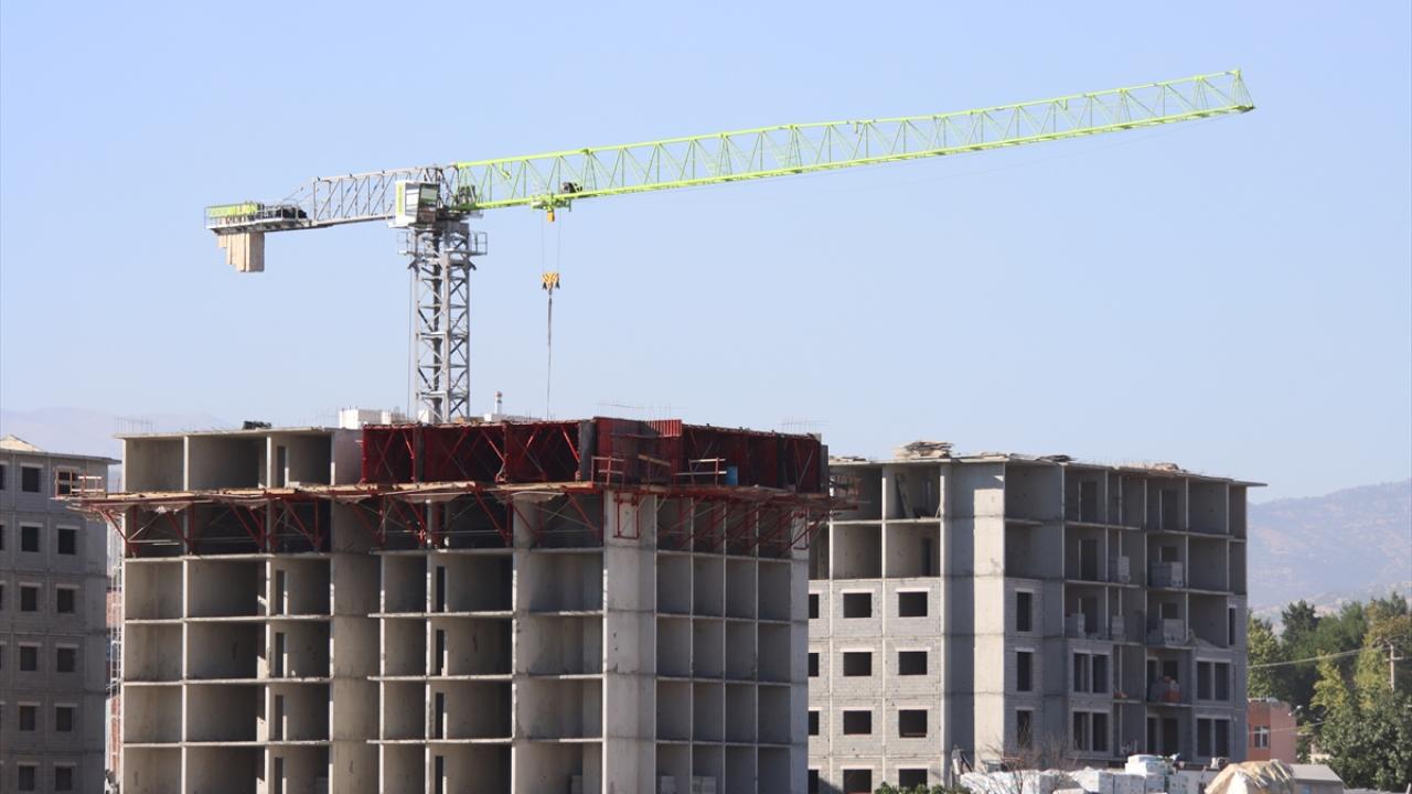 "Kentimizin genelinde 45 bin civarı konutun inşaatı devam ediyor"