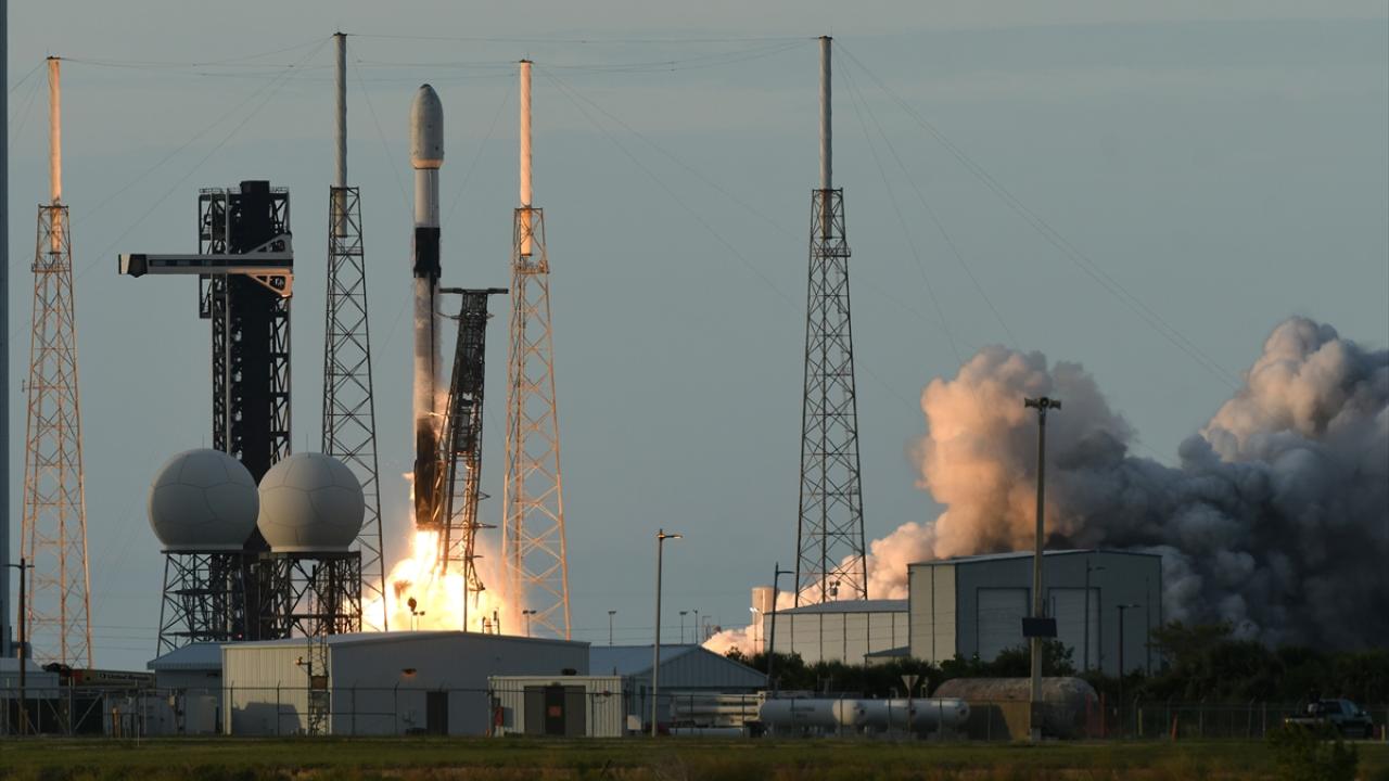 42 derece doğu boylamındaki yörüngesinde hizmet verecek