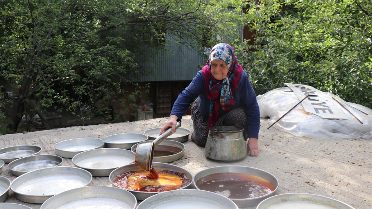 "Buranın dutu çok kıymetli, ufak ve lezzetli"