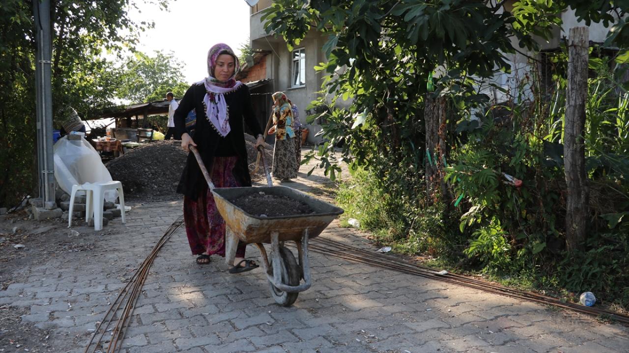 "Kadınlar olarak elimizden geldiğince çalışmalara destek oluyoruz"