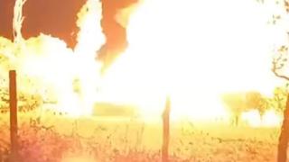 Gümüşhane’deki ev yangınında meydana gelen patlama kamerada