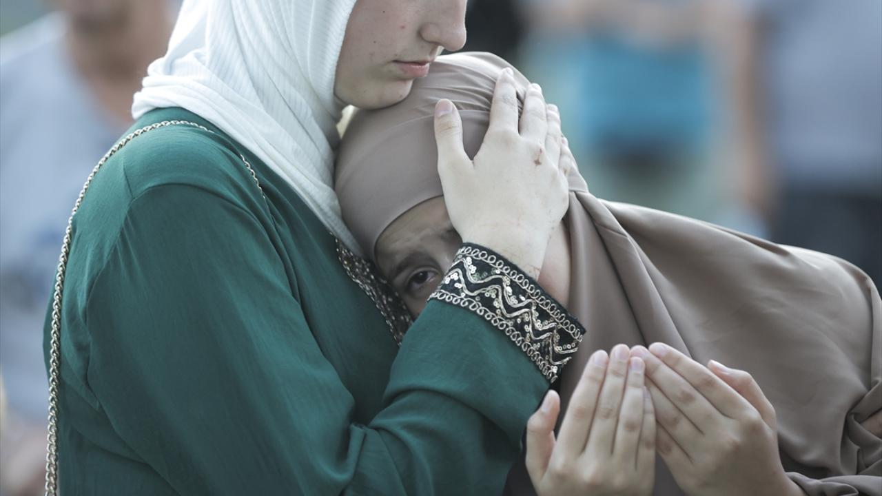 Anıt mezarlıkta toprağa verilen kurbanların sayısı 6 bin 765`e yükselecek