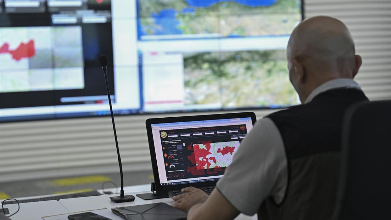 Sistem 3 günlük yangın riski tahmini oluşturuyor