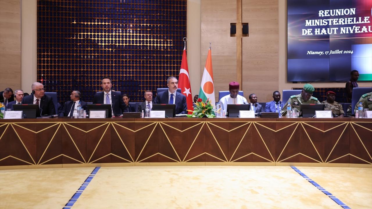 Bakanlar Fidan, Güler ve Bayraktar Nijer'de