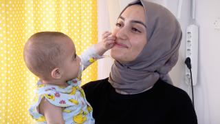 Annesi minik Reyhan'a ikinci kez can verdi