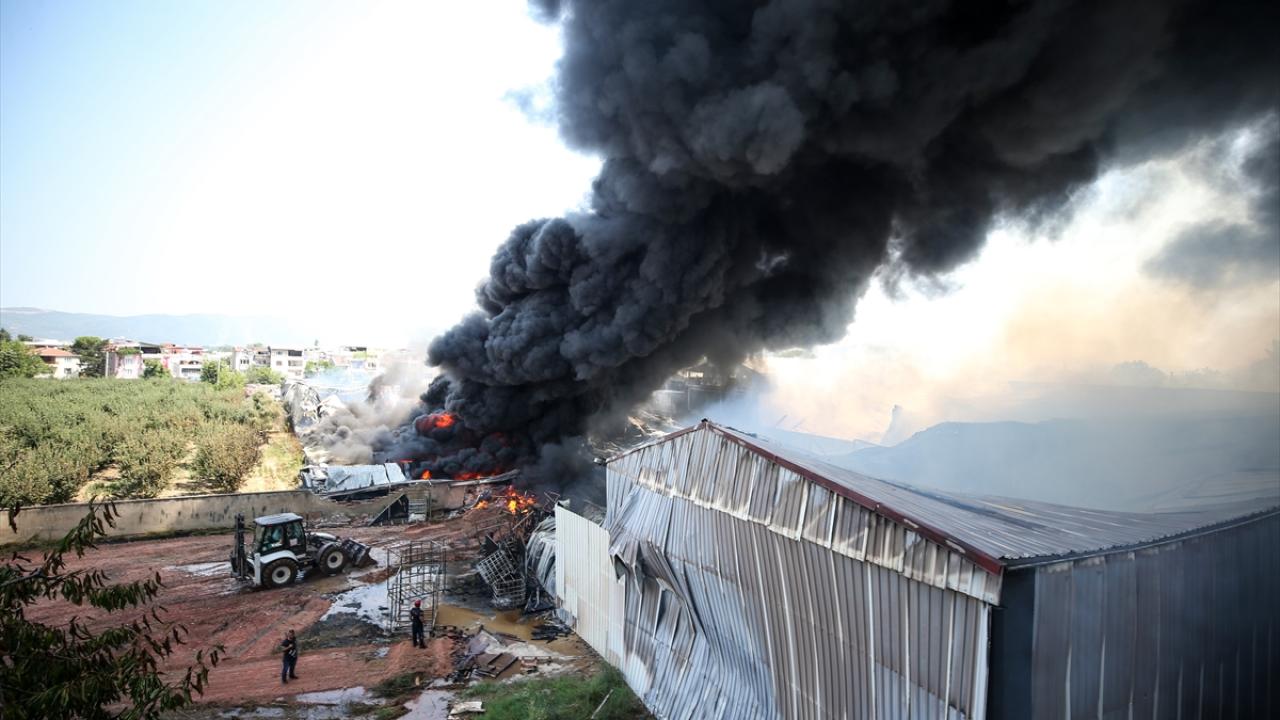 Yangında 7 tesis zarar gördü