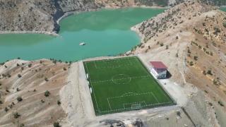 Uludere Spor Kulübü Stadyumu manzarasıyla görenleri hayran bırakıyor