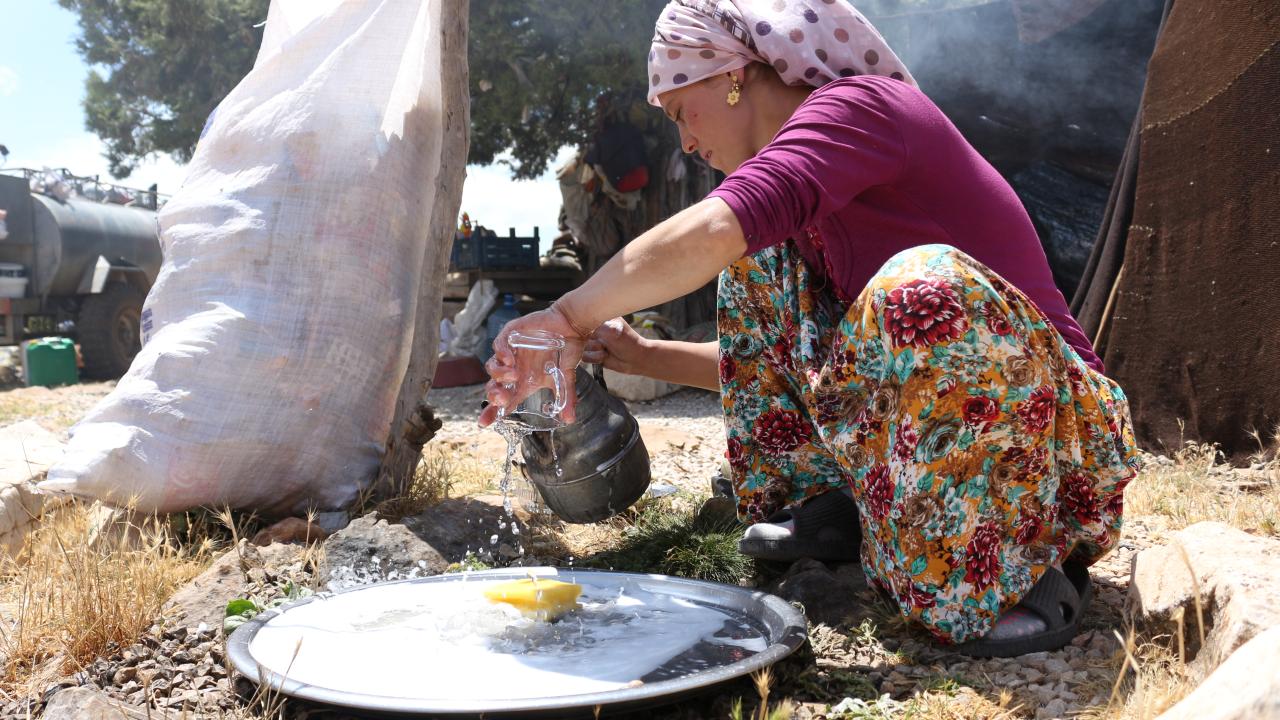"Dağın başında gelmiş, dağın başında geçmiş ömürlerimiz"