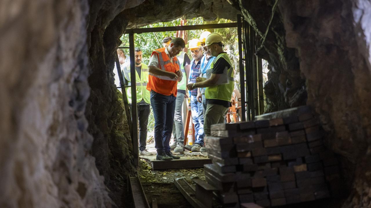 "60 ton çelik ve 90 metreküp birinci sınıf ahşap imalatı yapıyoruz"