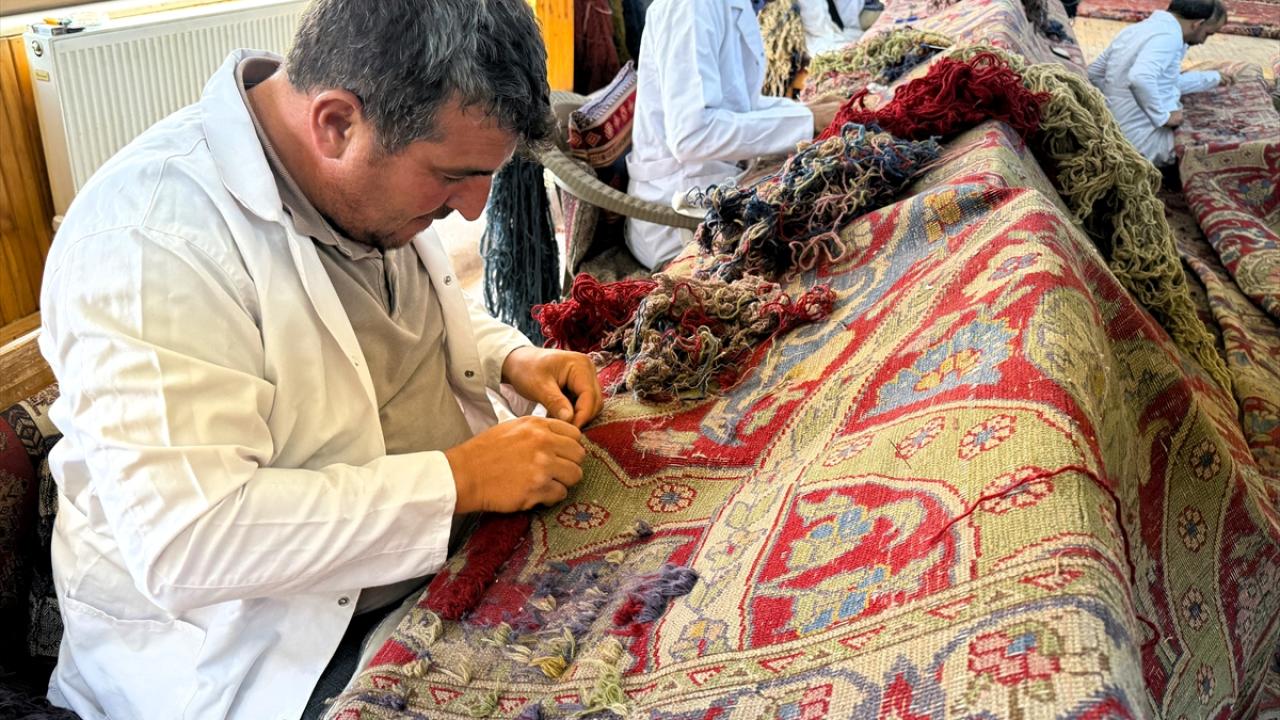 "Türkiye`nin yurt dışındaki en büyük halısı"