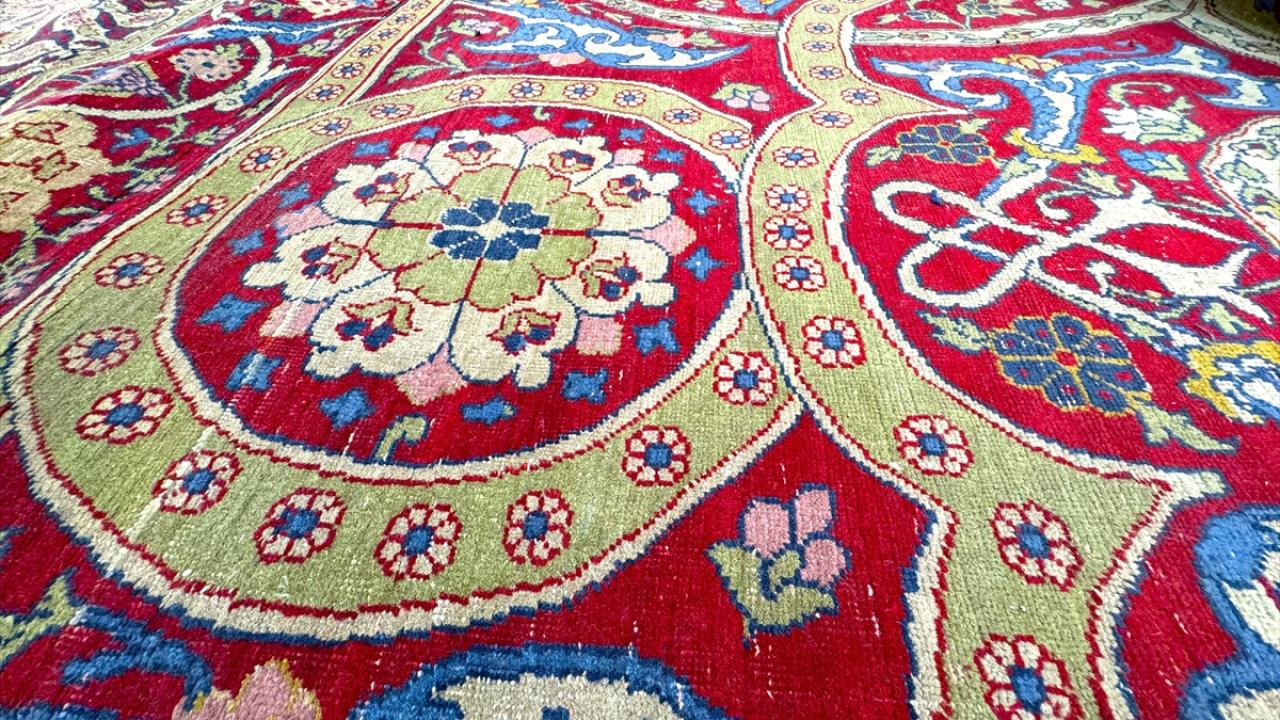 "Halımızın restorasyon çalışmaları yaklaşık 5-6 ay sonra tamamlanacak"