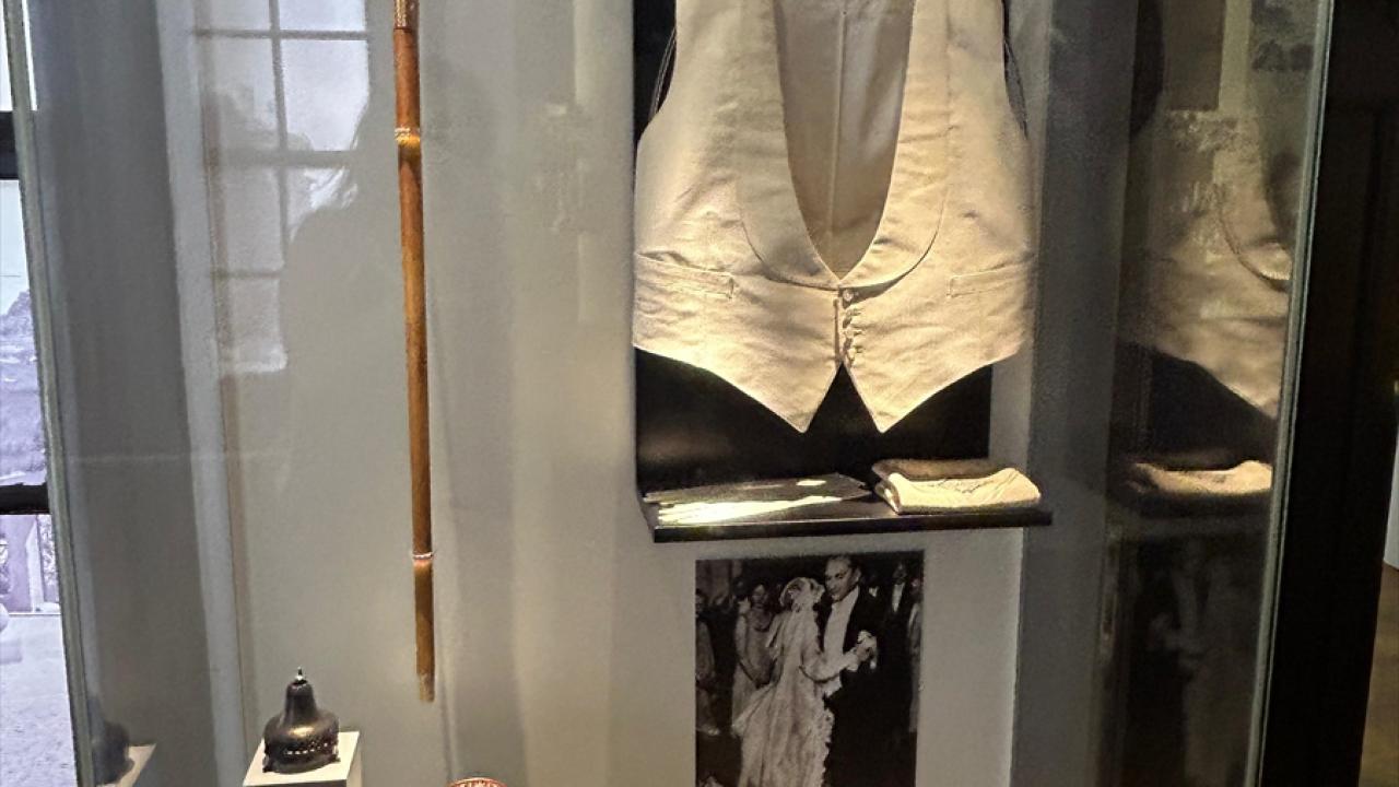 Atatürk`ün doğduğu oda ziyaretçileri duygulandırıyor