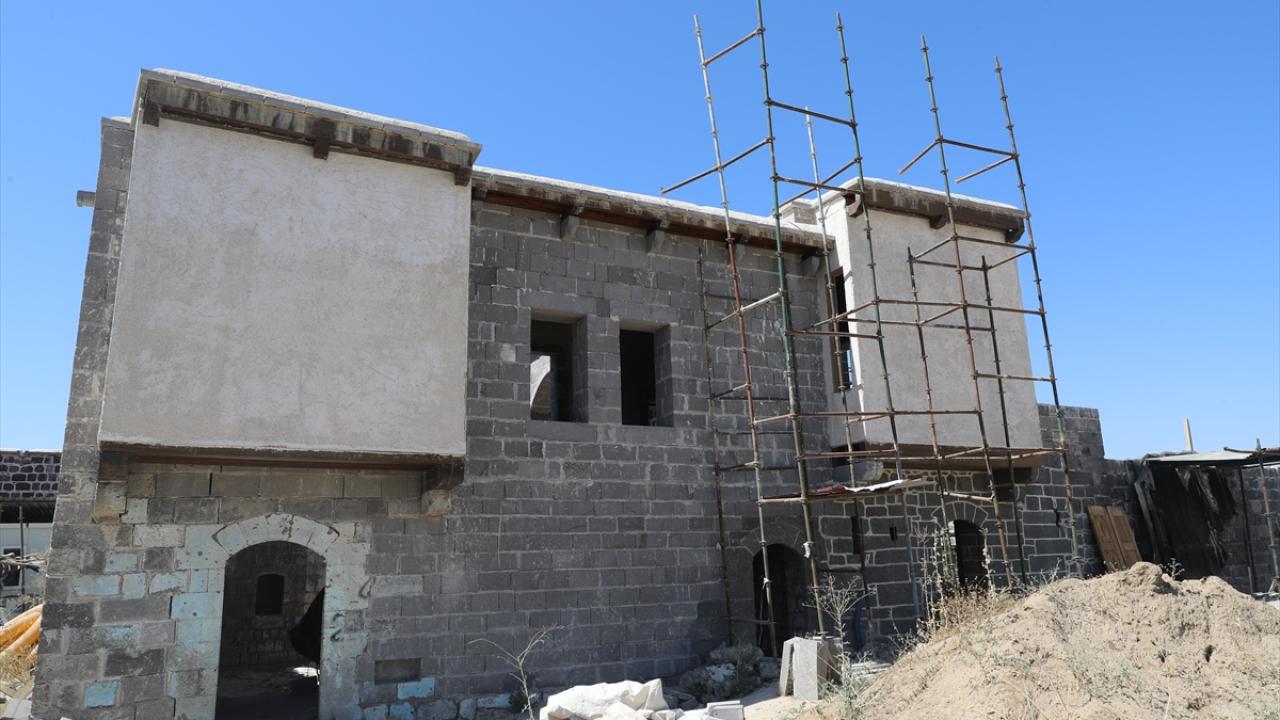 "2024 yılı sonunda hak sahiplerine teslim etmeyi hedefliyoruz"