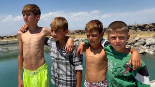 Van Gölü saçları sarartıyor