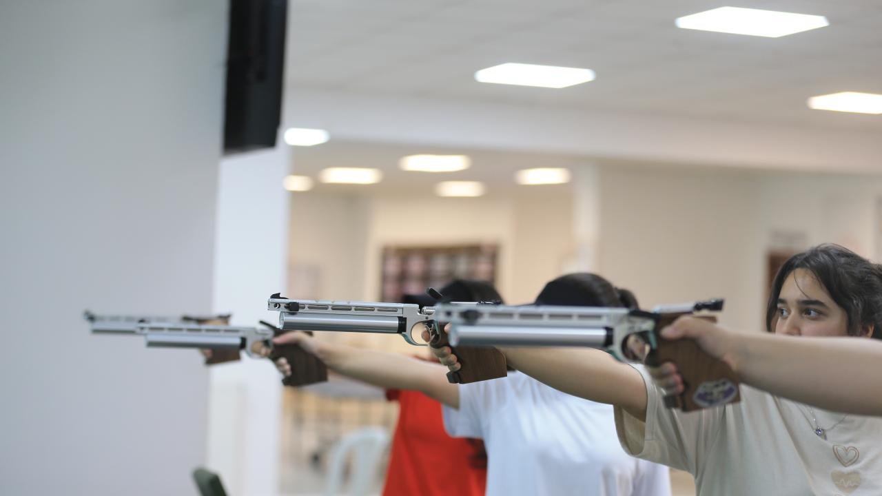 "10 yaşından 70 yaşına kadar birçok kişi arıyor"