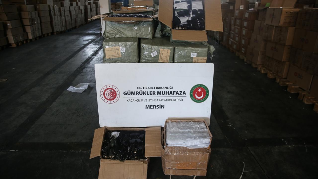 Gümrük Muhafaza ekipleri yaklaşık 730 bin kaçak eşya ele geçirdi