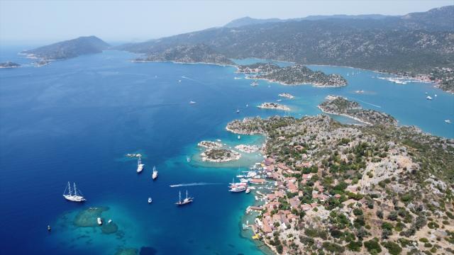 Turizmin başkenti Antalya'da 10 milyon turist barajı geçildi haber görseli