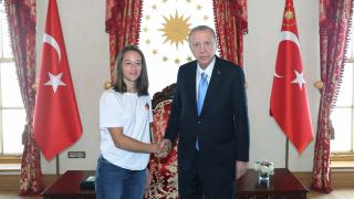 Cumhurbaşkanı Erdoğan, milli tenisçi Sönmez'i kabul etti