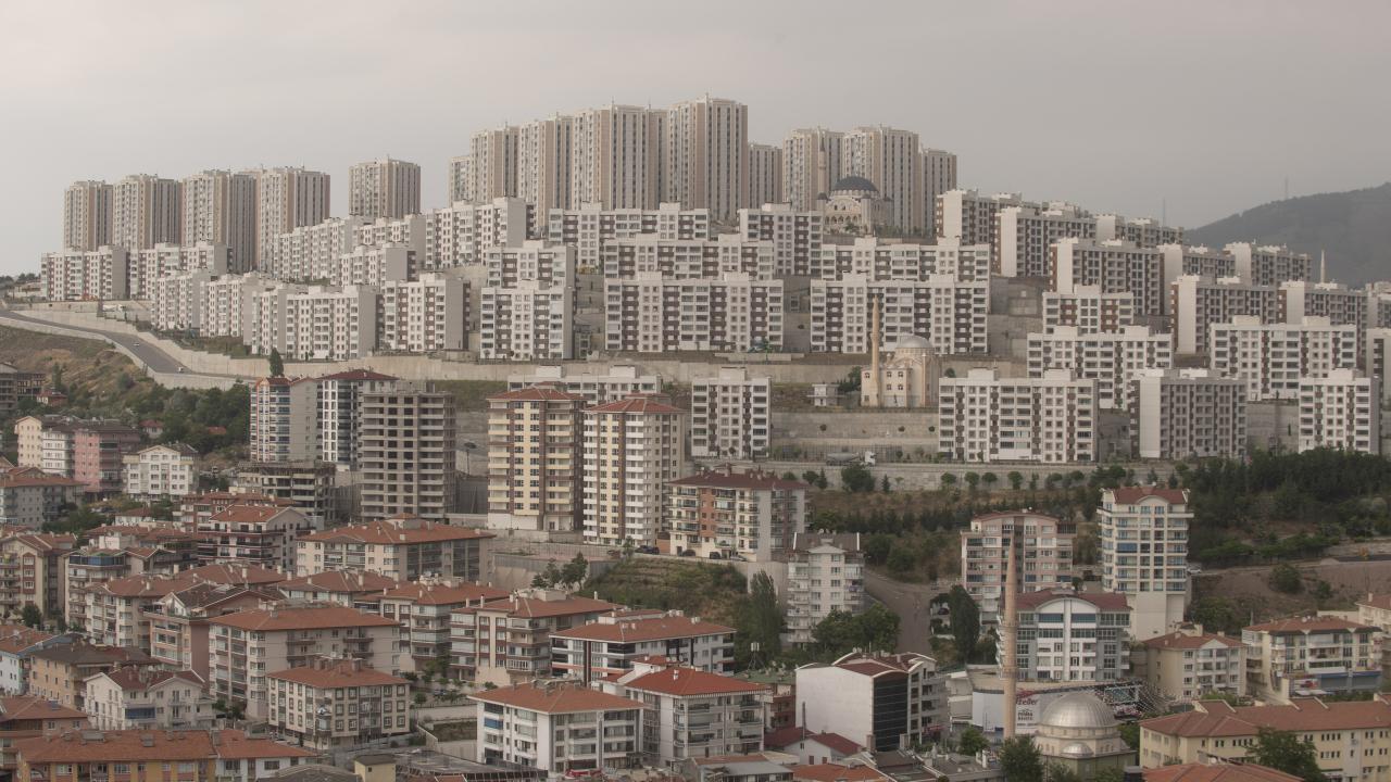 Doğrulanmış ilan düzenlemesine ne zaman geçilecek ve denetimi kim tarafından yapılacak?