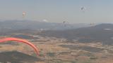 Yamaç paraşütü tutkunları Bilecik semalarında süzüldü