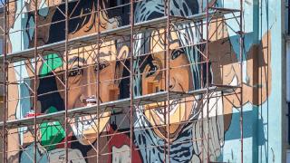 Karadağlı sanatçı Joskic, Filistin'de yaşananlara dikkati çekmek için duvar resmi çiziyor