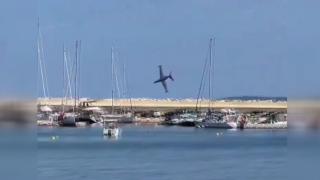 Fransa’da eğitim uçağı denize düştü: 1 ölü