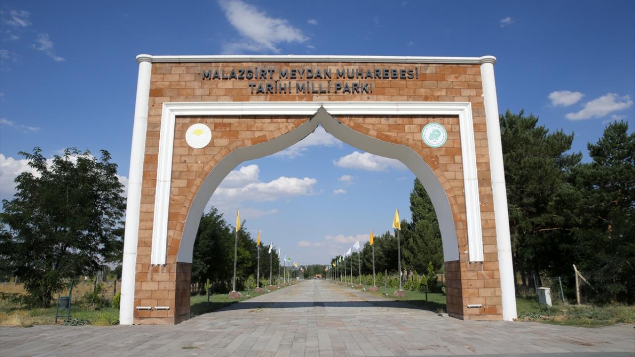 "Tüm vatandaşlarımızı etkinliklere davet ediyorum"