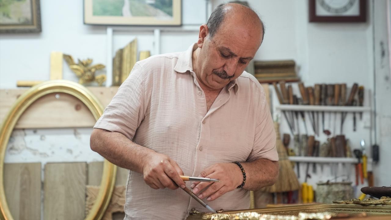 Tarihi mekanları süsleyen Aziz usta çırak bulamıyor