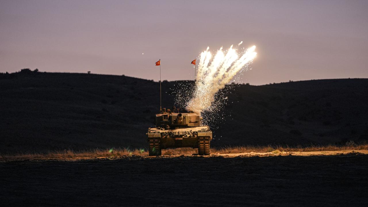 Taktik eğitimlerin yanı sıra teknik eğitimler de veriliyor