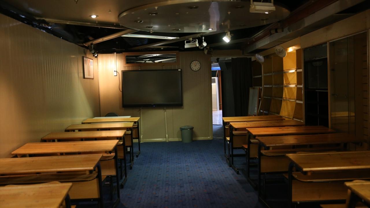 Ağabey kardeş birlikte üniversite kazandı