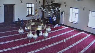 Mersin'de caminin elektriğini kullanan aile para ve not bıraktı