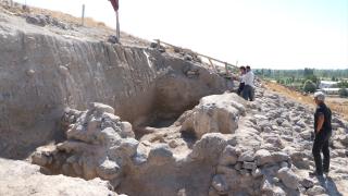 Kınık Höyük'te Orta Bronz Çağı'na ait sur kalıntıları ve yerleşim yeri bulundu