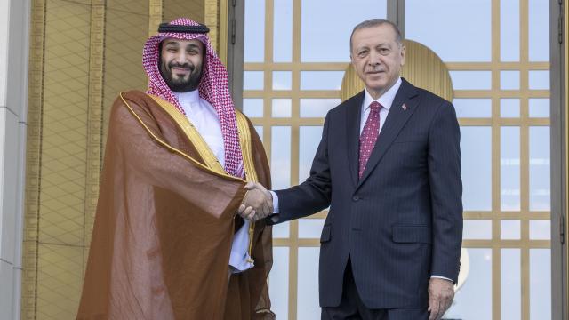Cumhurbaşkanı Erdoğan Suudi Arabistan Veliaht Prensi Selman ile görüştü haber görseli