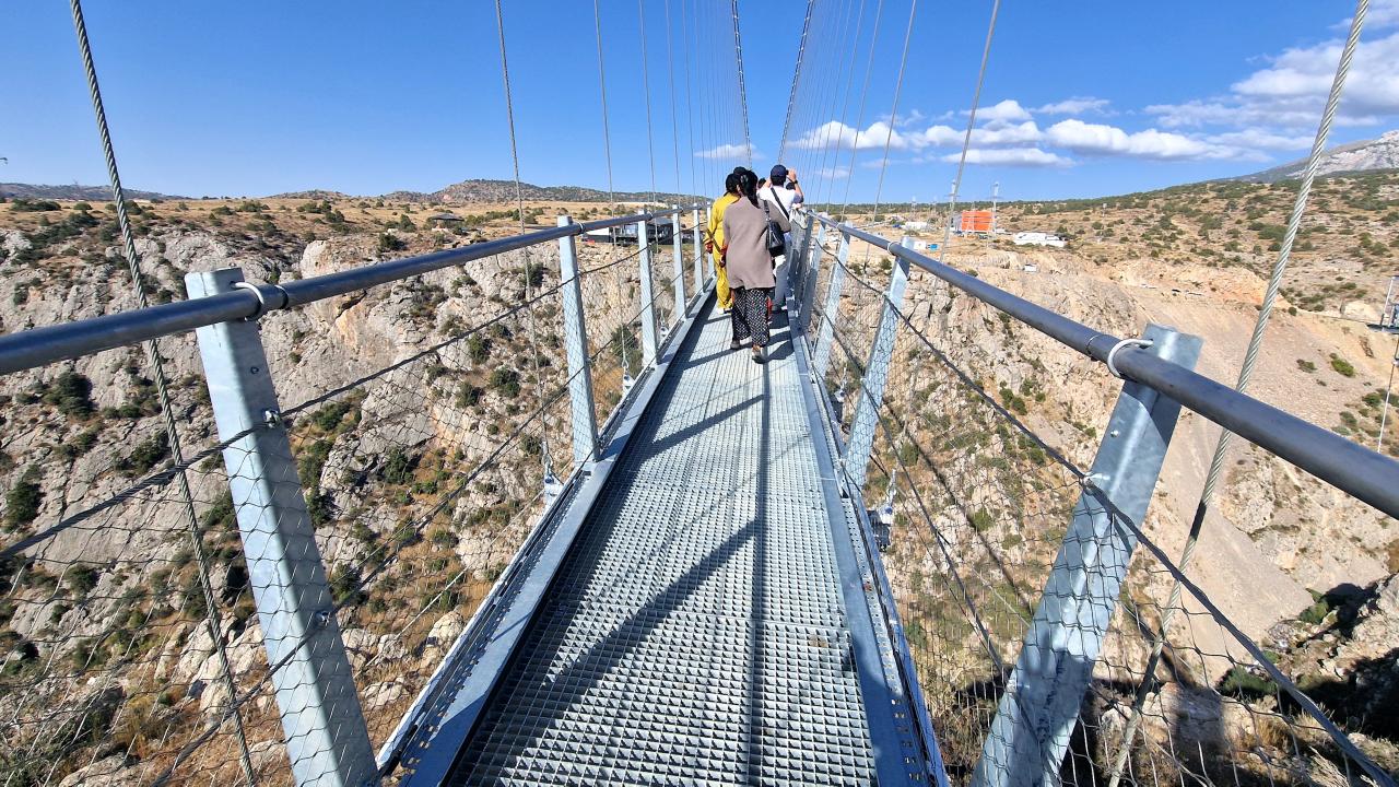 "Köprü, ziyaretçi sayısını belirgin ölçüde artırdı"
