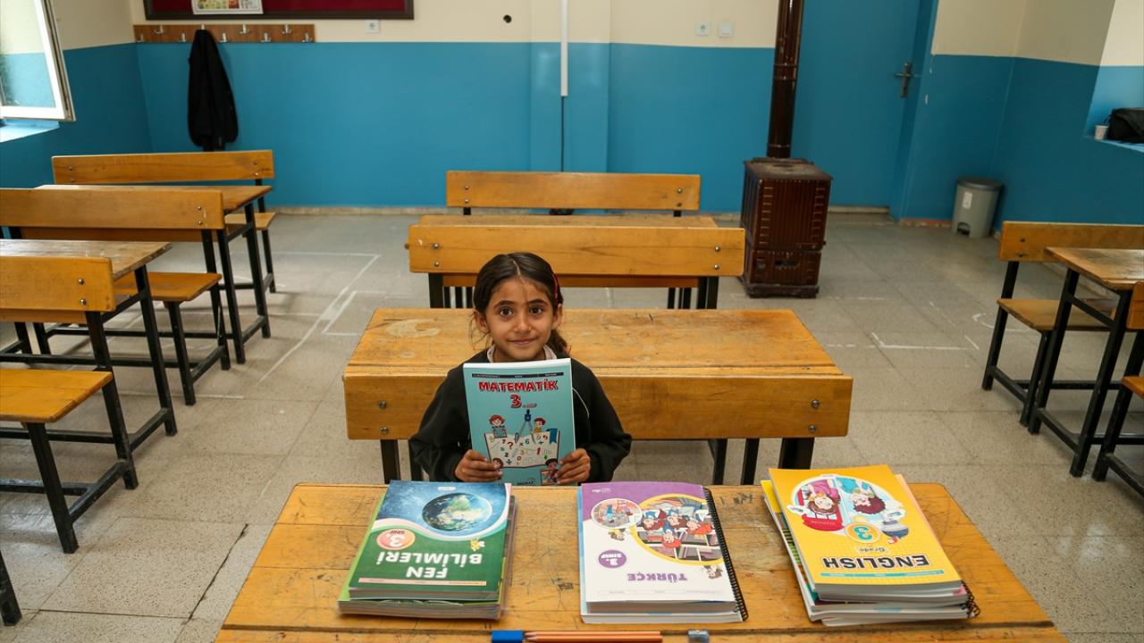 "Ülkemizde eğitime verilen önemi görebiliyoruz"