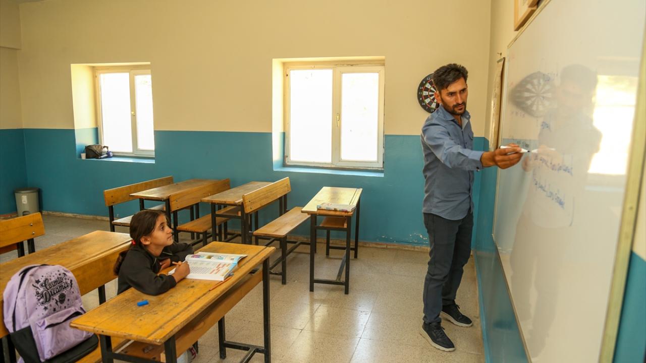 "Yeri geldiğinde ağabeyi, arkadaşı oluyorum"