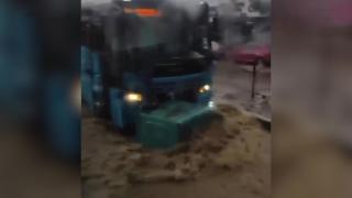 Kahramanmaraş'ta caddeler göle döndü